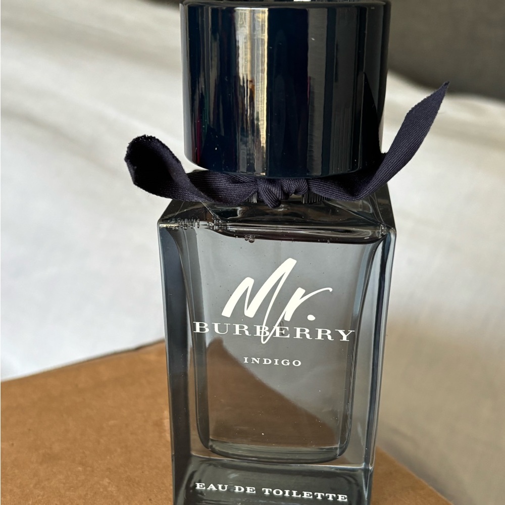 Men’s tester new never sprayed